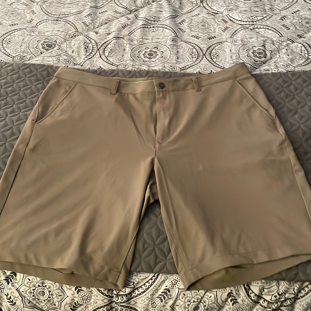 Bonobos men’s tan golf shorts